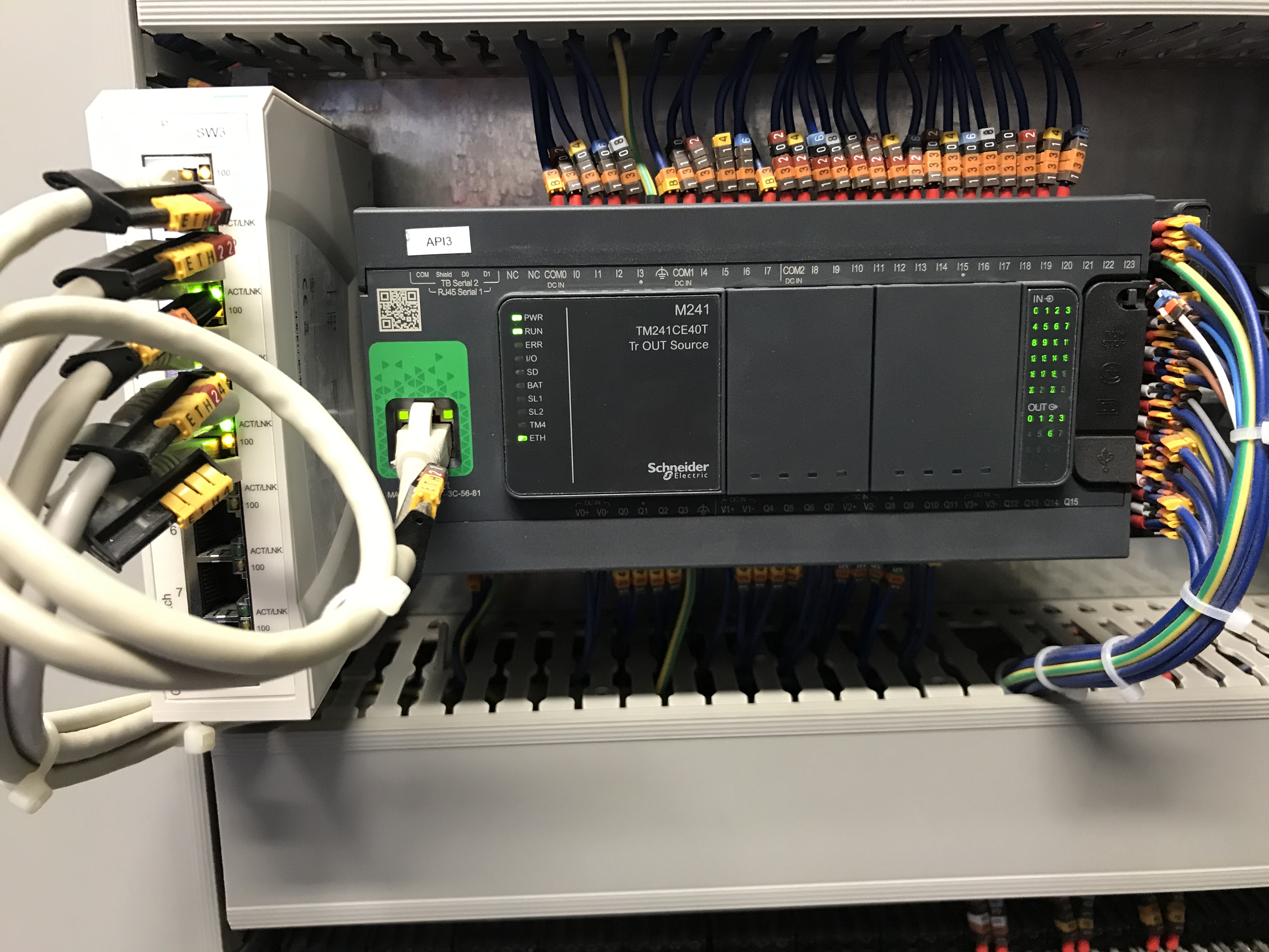 Automate Schneider M221